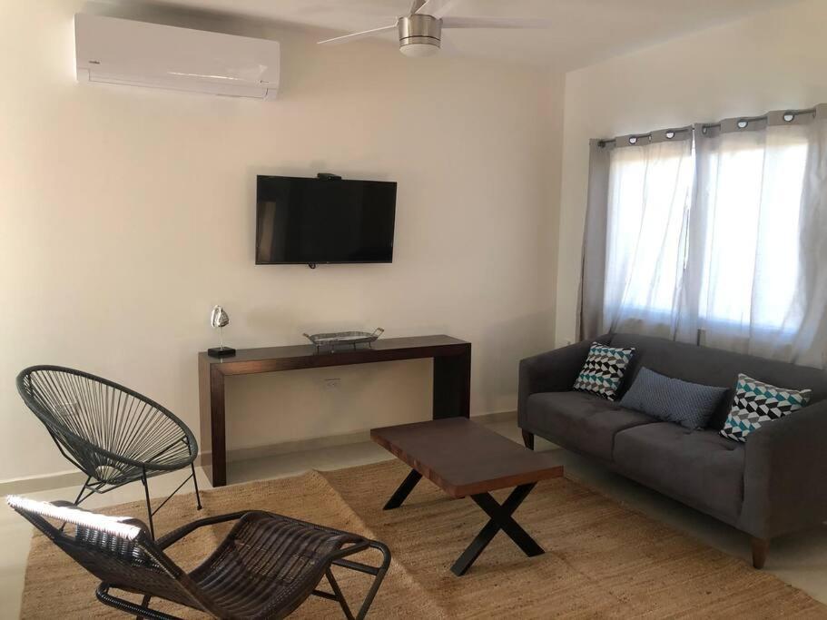Terraria No 6 , New And Great Location Apartment *